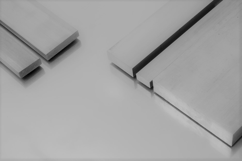 Perfil aluminio pletina 100cm. 20x3 blanco en Optimus Can